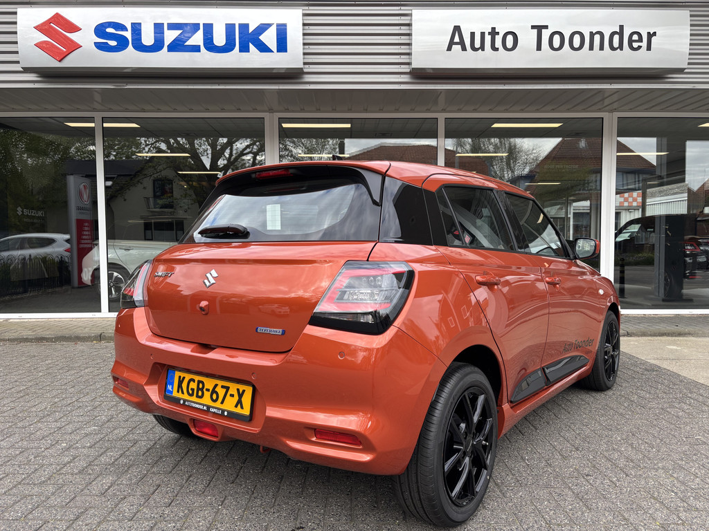 Suzuki Swift 1.2 Comfort Smart Hybrid Black Orange Edition/2250 korting 48533691-3.jpg | Auto Landegent