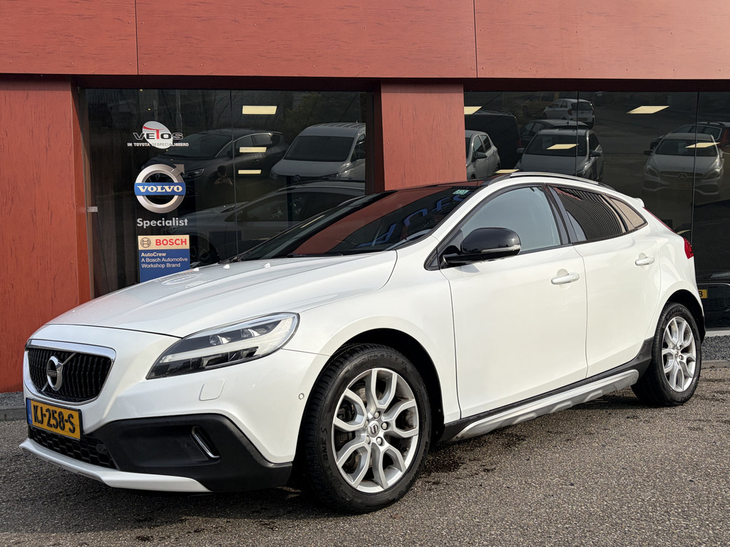 Volvo V40 Cross Country 2.0 T4 Summum AUTOMAAT | LEER | TREKHAAK | STYLING PACK | PANO | MEMORY 52322537-1.jpg | Auto Landegent