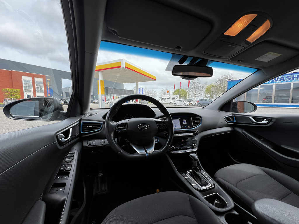 Hyundai IONIQ 1.6 GDi Comfort | Cruise control | Carplay | Automaat | Afneembare Trekhaak | Climate control | BT | DAB radio 52719553-4.jpg | Auto Landegent