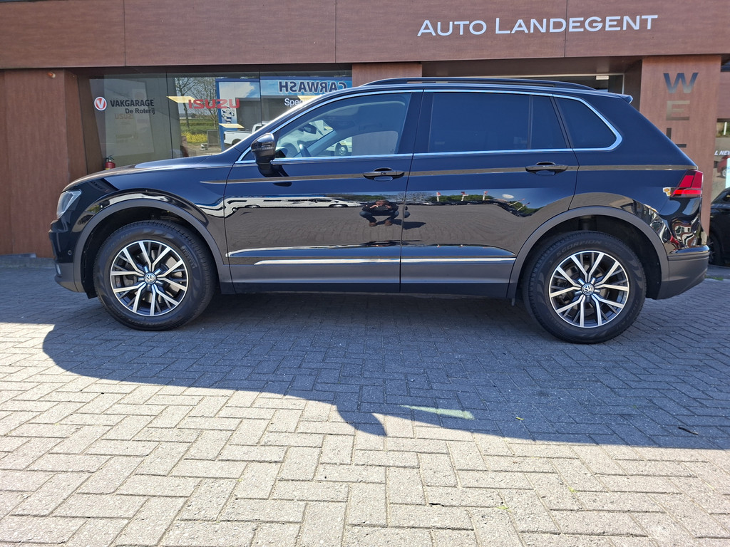 Volkswagen Tiguan 2.0 TSI 4Motion Highline | Automaat | Adaptive Cruise control | Trekhaak | 2500 kg trekgewicht! 52990317-0.jpg | Auto Landegent
