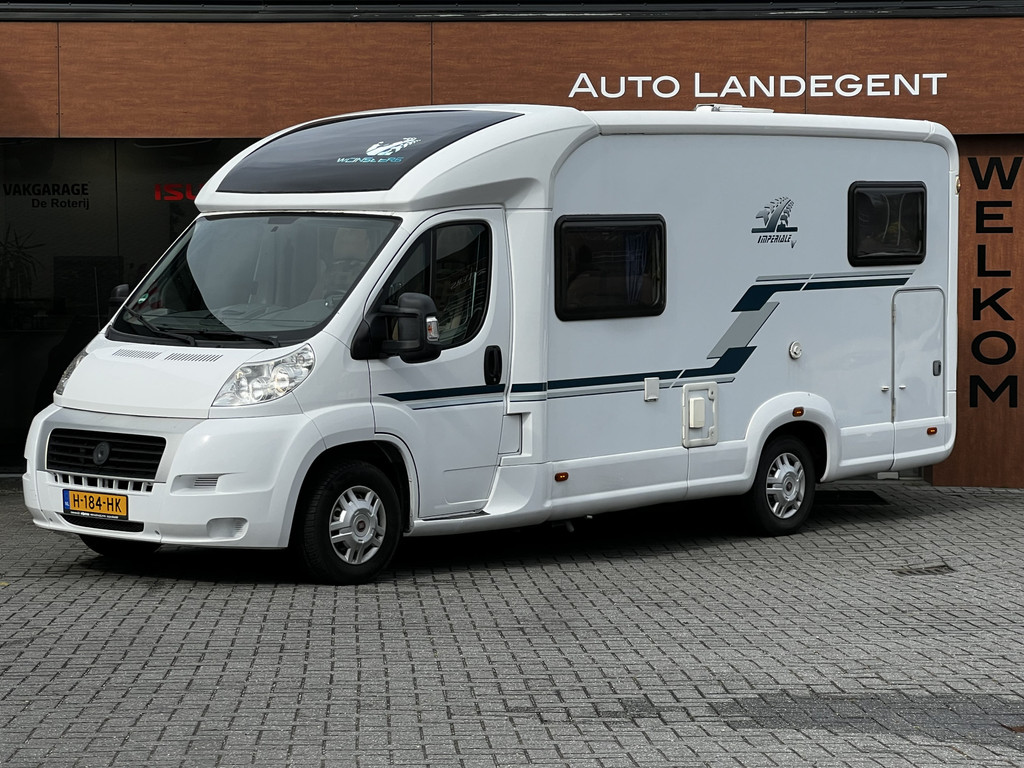 Weinsberg  R49 X250/2 | Camera | Groot bed | Radio | Luifel 53188261-1.jpg | Auto Landegent