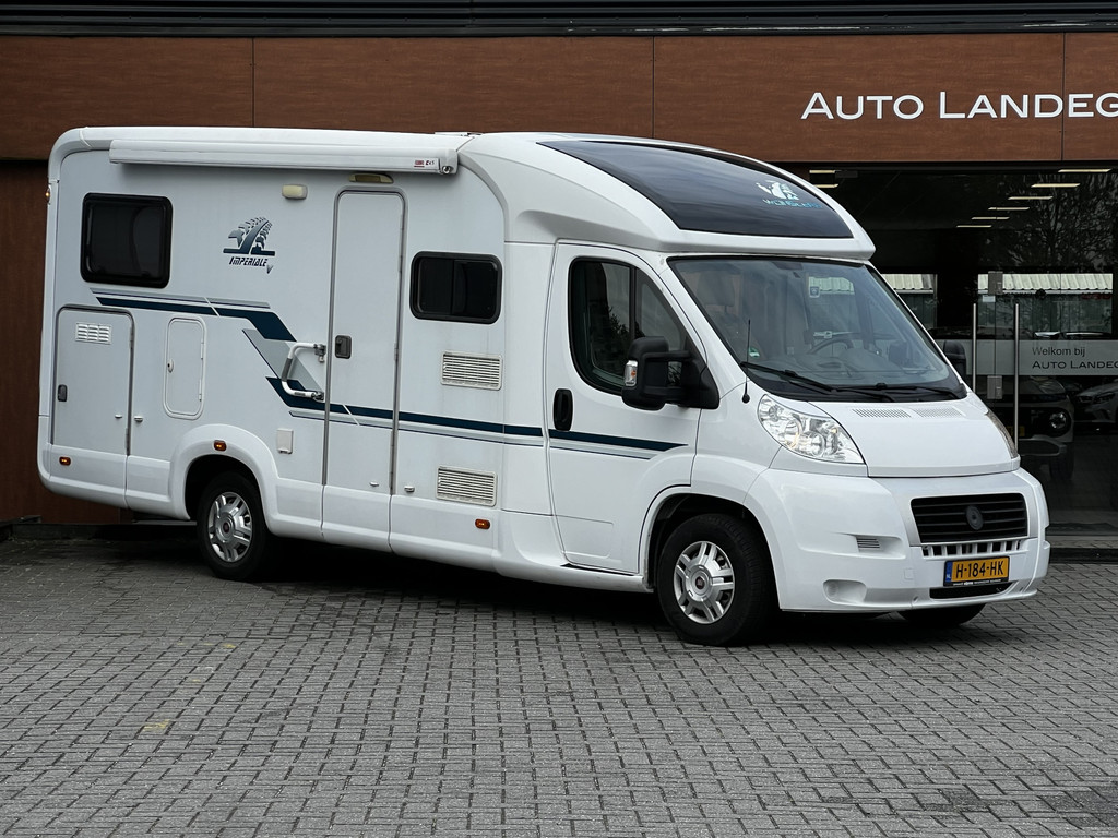 Weinsberg  R49 X250/2 | Camera | Groot bed | Radio | Luifel 53188261-3.jpg | Auto Landegent