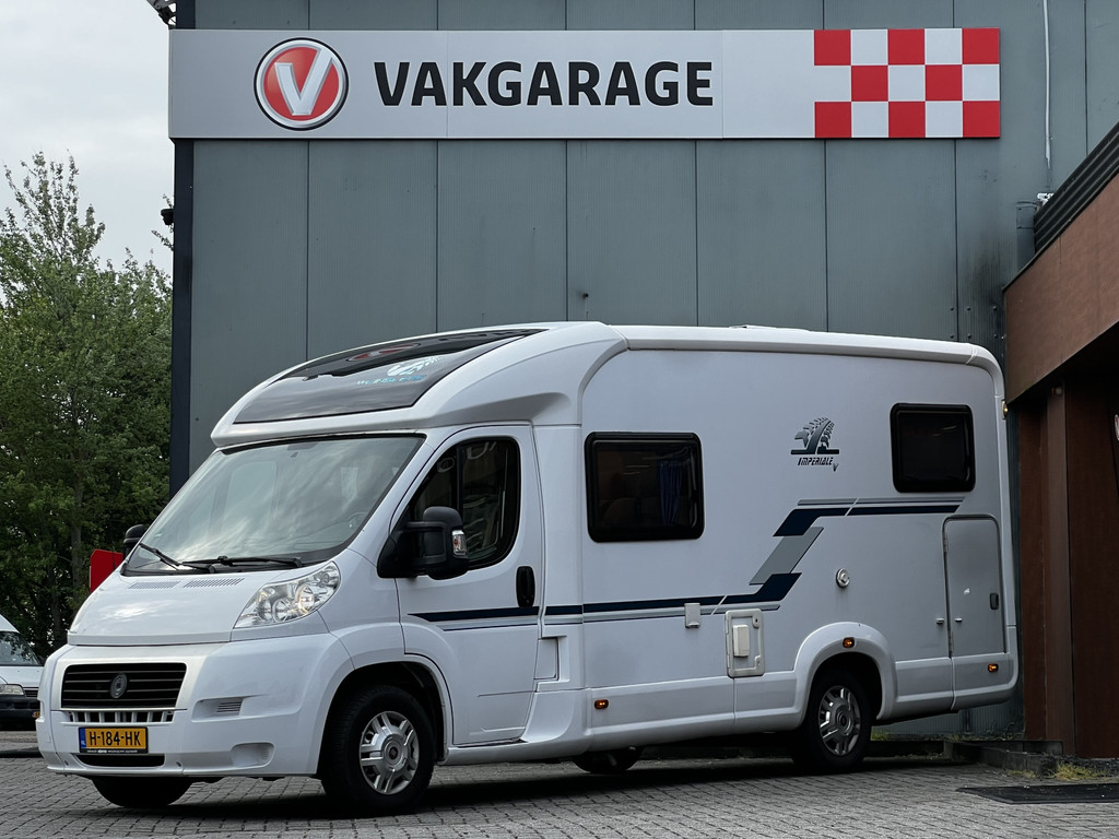 Weinsberg  R49 X250/2 | Camera | Groot bed | Radio | Luifel 53188261-4.jpg | Auto Landegent