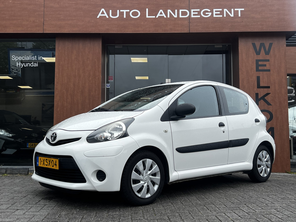 Toyota Aygo 1.0 VVT-i Now | Airco | Apple Carplay/ Android Auto | Bluetooth 53471462-1.jpg | Auto Landegent