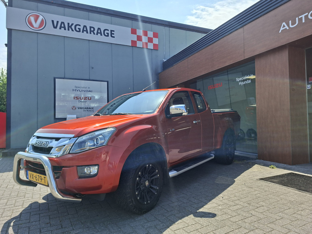 Isuzu D-Max 2.5 Extended Cab LS ex BTW. | Airco | Cruise control | Camera | 3500kg trekgewicht!! 53711697-3.jpg | Auto Landegent