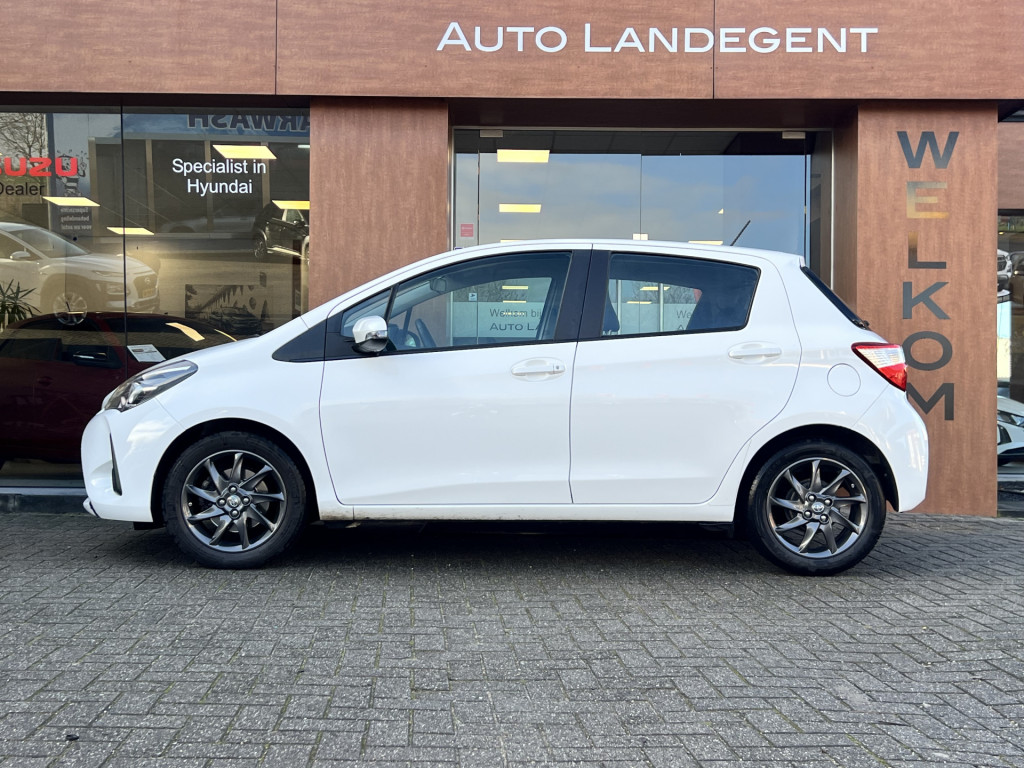 Toyota Yaris 1.5 VVT-i Comfort | Trekhaak | LM velgen | Bluetooth | Radio 56765044-0.jpg | Auto Landegent